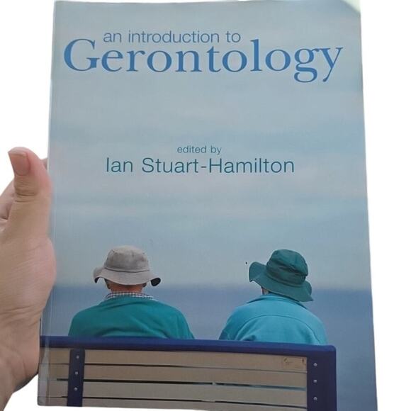 An Introduction to Gerontology NEW FREE SHIPPING WITHIN AUSTRALIA - Picture 1 of 10